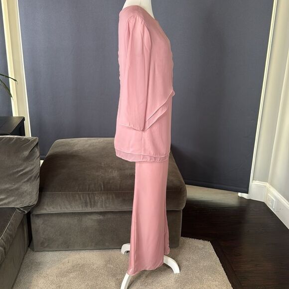 Pink Chiffon Layered Formal Two-Piece Pant Suit Set Mother of Bride Size 10 NEW - Picture 3 of 15